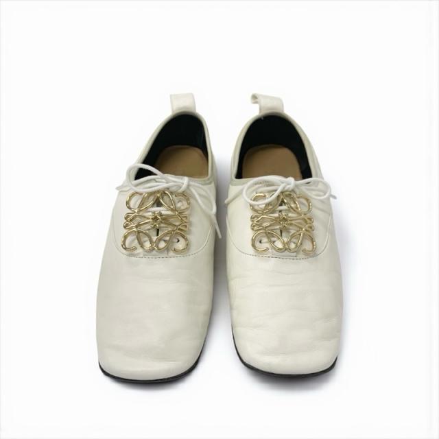 ロエベ LOEWE フラットシューズ 靴 シューズ レザー ホワイト系 ゴールド アナグラム ソフトダービー レースアップシューズ ロエベ LOEWE フラットシューズ 靴 シューズ レザー ホワイト系