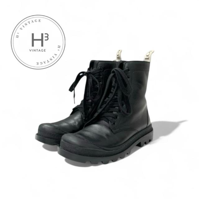 ロエベ LOEWE ブーツ ショートブーツ 靴 シューズ レザー ブラック 黒 ロゴ レースアップ コンバットブーツ