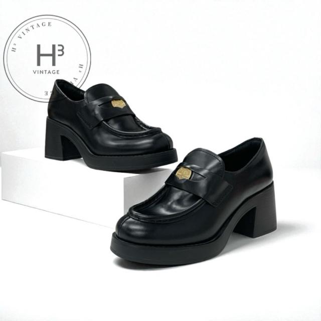 ミュウミュウ MIUMIU ローファー 革靴 靴 シューズ レザー ブラック 黒 ロゴ  ペニーローファー