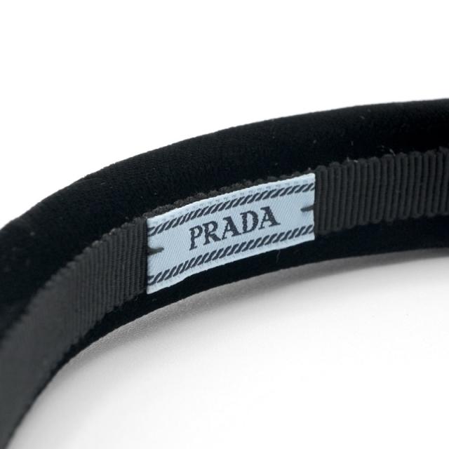 プラダ PRADA ヘアアクセサリー ブラック ゴールド トライアングルロゴ カチューシャ ベルベット ヘッドバンド_5