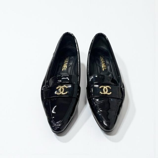 シャネル CHANEL ローファー 革靴 靴 シューズ パテント ブラック 黒 ゴールド ココマーク フラットシューズ_1