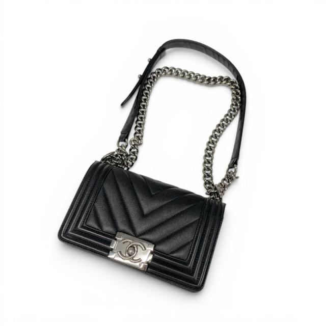 シャネル CHANEL バッグ ショルダーバッグ ブラック シルバー ボーイシャネル20 ココマーク シェブロン シングルフラップ_4