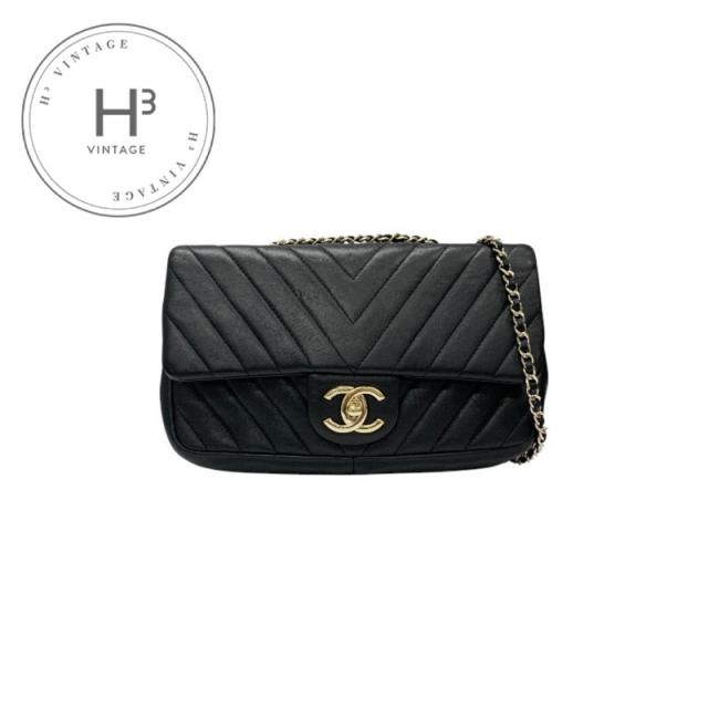 シャネル CHANEL バッグ ショルダーバッグ ブラック ゴールド シェブロン ココマーク Vステッチ ダブルチェーン ターンロック 240,350円