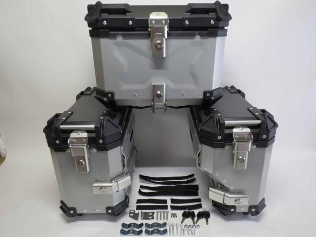 アルミケース リアボックス45L-B+サイドボックス38LX2-B 汎用可 ツーリングボックス 3点セット 黒銀の通販は