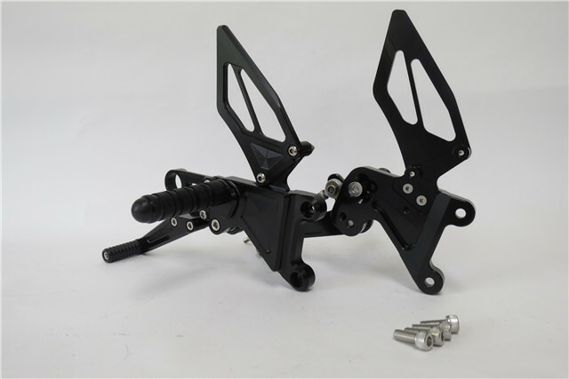 スズキ KATANA 2019- 調整式 バックステップ CNC加工 黒の通販は 16,117円