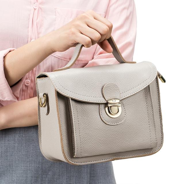 ショルダーバッグ レディース カバン 前置きポケット ポケット収納多数 コンパクト 大容量 柔らかい シンプル カジュアル おしゃれ 本革 通勤」 バッグ・雑貨がお得なは