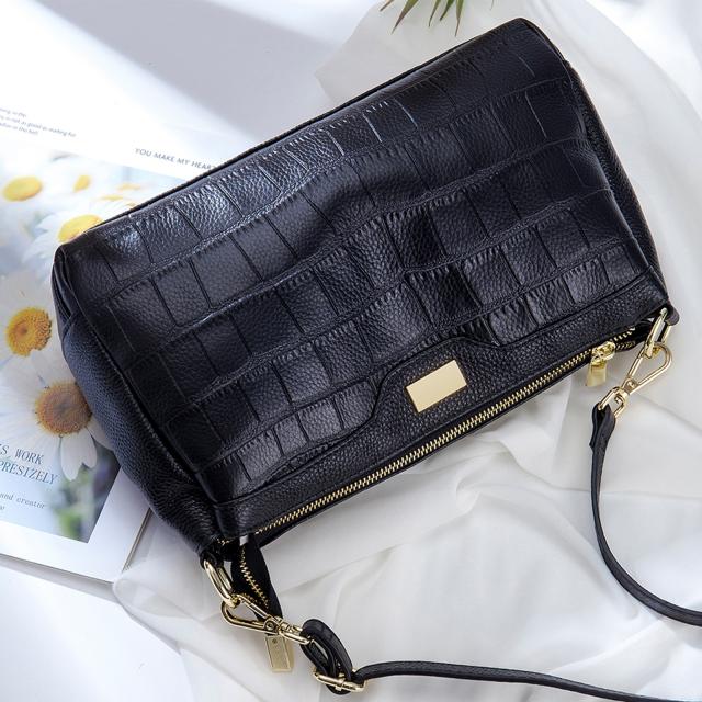 2way　肩掛け 手持ち 2way3way バックルベルト ジッパー ショルダーバッグ [ブラック]」 バッグ・雑貨がお得なで 2way 肩掛け 手持ち 2way3way バックルベルト ジッパー ショルダー