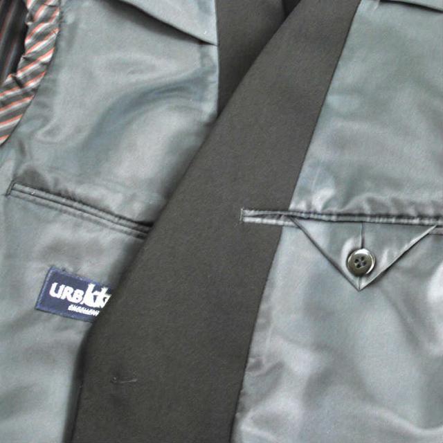 夏用 シングルブラックスーツ RM84020 or RM84040 メンズ 紳士 略礼服 喪服 2つ釦1つ掛けパンツ裾未処理 A体 AB体 BB体 3〜7 黒 ブラックフォーマル 冠婚葬祭 葬儀 葬式 法事 通夜 法要 礼装 サマーフォーマル_11