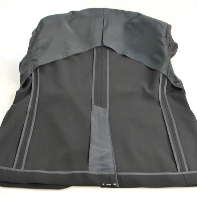 夏用 シングルブラックスーツ RM84020 or RM84040 メンズ 紳士 略礼服 喪服 2つ釦1つ掛けパンツ裾未処理 A体 AB体 BB体 3〜7 黒 ブラックフォーマル 冠婚葬祭 葬儀 葬式 法事 通夜 法要 礼装 サマーフォーマル_12