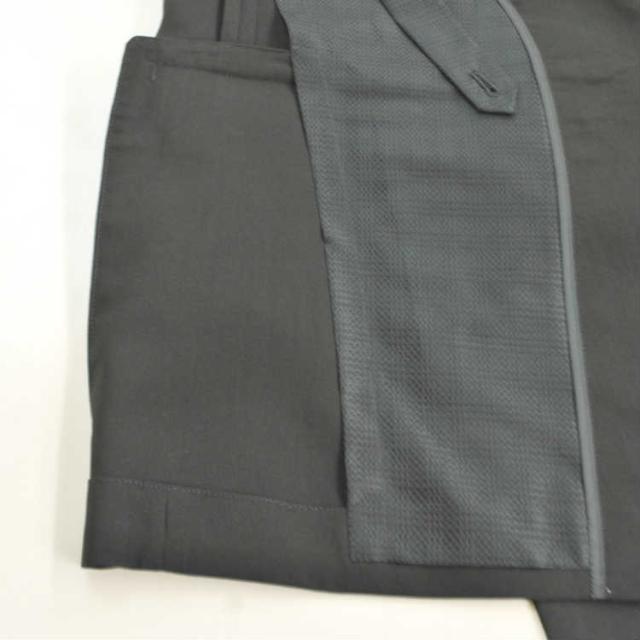 夏用 シングルブラックスーツ RM84020 or RM84040 メンズ 紳士 略礼服 喪服 2つ釦1つ掛けパンツ裾未処理 A体 AB体 BB体 3〜7 黒 ブラックフォーマル 冠婚葬祭 葬儀 葬式 法事 通夜 法要 礼装 サマーフォーマル_9
