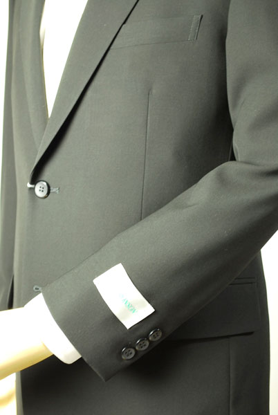 夏用 ブラックスーツ【シングル】：RM18460or18480 メンズ 紳士 略礼服 喪服【2つ釦1つ掛け★パンツ裾未処理】【A体 AB体 BB体 3〜7】黒 ブラックフォーマル 冠婚葬祭 葬儀 葬式 法事 通夜 法要 礼装 サマーフォーマル_8