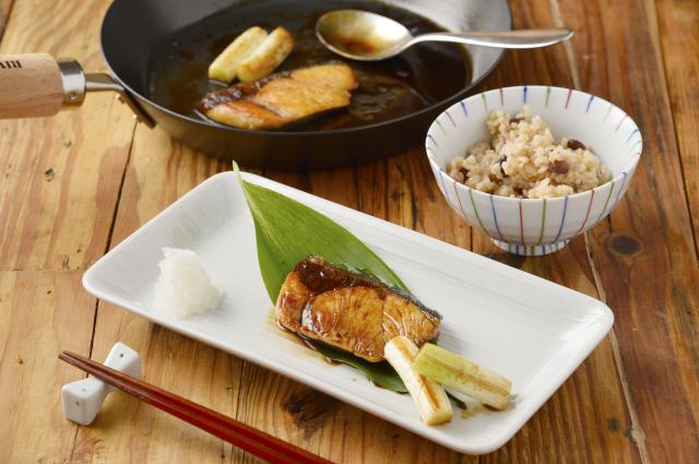 リバーライト 鉄 フライパン IH対応 送料無料 キワメ ジャパン 厚板フライパン28cm 日本製 プレゼント_3