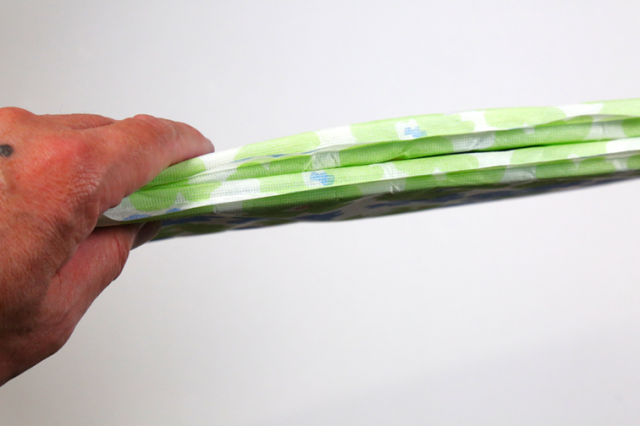 押入れスノコ用 乾燥マット (シリカゲル)（２枚組：奥行７０×幅１５cm）×【１０燥剤 除湿剤 押入れシート 押入れ用シート 押入れ収納 スノコ 圧縮袋 押し入れラック 炭 防虫 除湿 防カビ 押し入れ用除湿剤 衣装ケース 収納ボックス ダニシート ふとん 掛け布団 敷布団_2