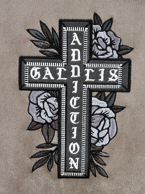 GALLIS ADDICTION スエード パーカー クロス刺繍の通販はau PAY