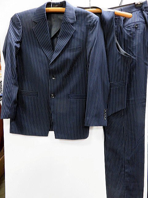 スリーピーススーツ　 ストライプ
