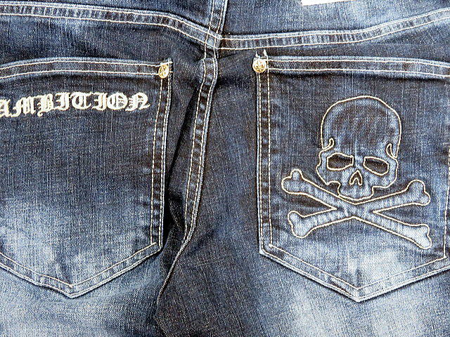 Be Ambition スカル エンボス デニムパンツ ビーアンビション