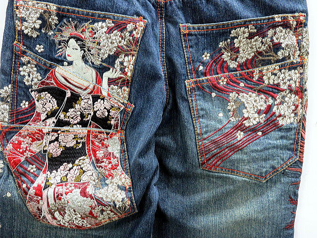 美品✨希少　華鳥風月　和柄　刺繍デニム　菊　鶴　花魁　大きいサイズ 2XL 38 華鳥風月 かちょうふうげつ 花魁 柄 刺繍 和柄 スカジャン （ 3041801
