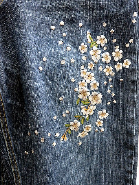絡繰魂　デニムパンツ　和柄　桜吹雪刺繍　カラクリ魂_1