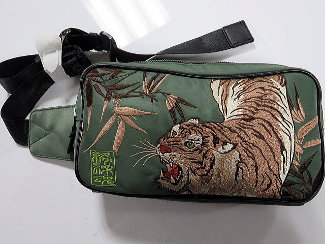 絡繰魂　和柄ボディバッグ　カラクリ魂