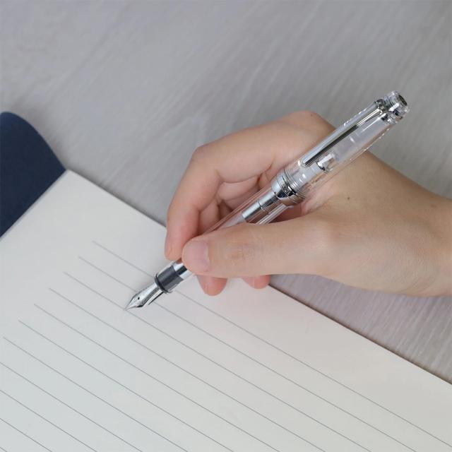 筆記確認・洗浄済 セーラー 万年筆 14K ペン先 ズーム コンバーター付き 筆記確認・洗浄済 セーラー 万年筆 14K ペン先 ズーム