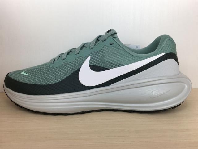 NIKE（ナイキ） REVOLUTION 8（レボリューション8） HJ9198-007 スニーカー 靴 メンズ 新品 (2378)