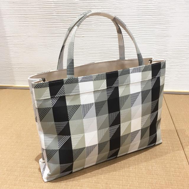 【バッグ】横型トート 幾何学模様