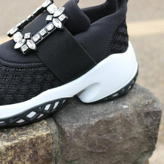 《送料無料》ビジュー メッシュ スニーカー 楽ちん 疲れにくい レディース 22 23 24 25 白 ブラック ホワイト おしゃれ かわいい 靴 痛くない スポーツ 厚底スニーカー 厚底 ダッドスニーカー 韓国ファッション シューズ 軽い 大人女子