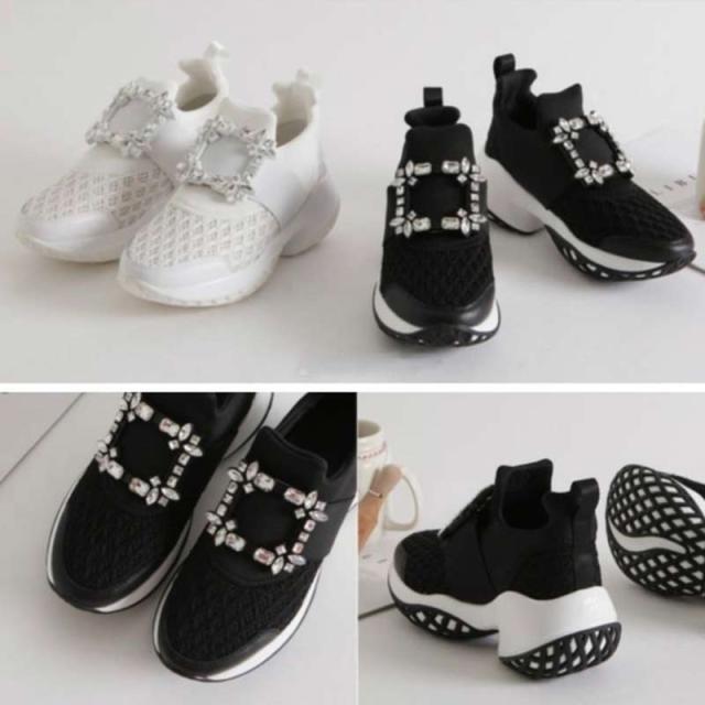 《送料無料》ビジュー メッシュ スニーカー 楽ちん 疲れにくい レディース 22 23 24 25 白 ブラック ホワイト おしゃれ かわいい 靴 痛くない スポーツ 厚底スニーカー 厚底 ダッドスニーカー 韓国ファッション シューズ 軽い 大人女子