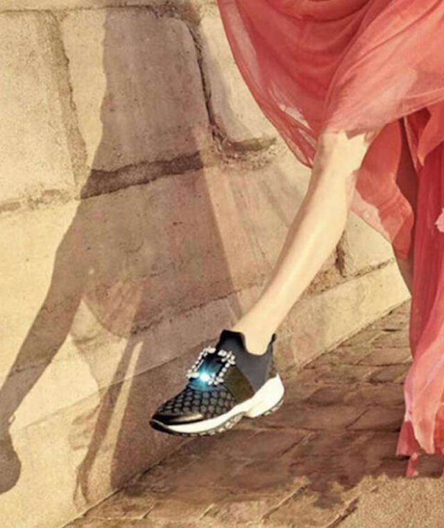 《送料無料》ビジュー メッシュ スニーカー 楽ちん 疲れにくい レディース 22 23 24 25 白 ブラック ホワイト おしゃれ かわいい 靴 痛くない スポーツ 厚底スニーカー 厚底 ダッドスニーカー 韓国ファッション シューズ 軽い 大人女子