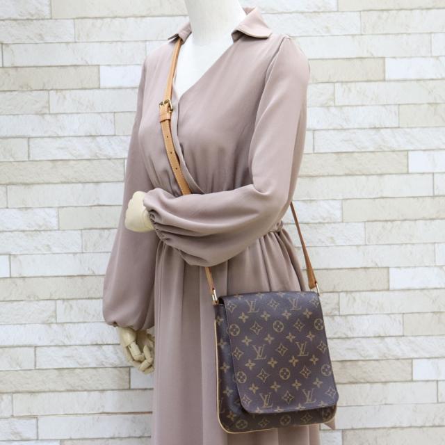ルイヴィトン LOUIS VUITTON ミュゼットサルサ モノグラム ショルダーバッグ ブラウン レディース 中古 ショルダーバッグ