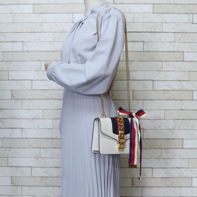 グッチ シルヴィ ショルダーバッグ レザー 431666 493075 ホワイト