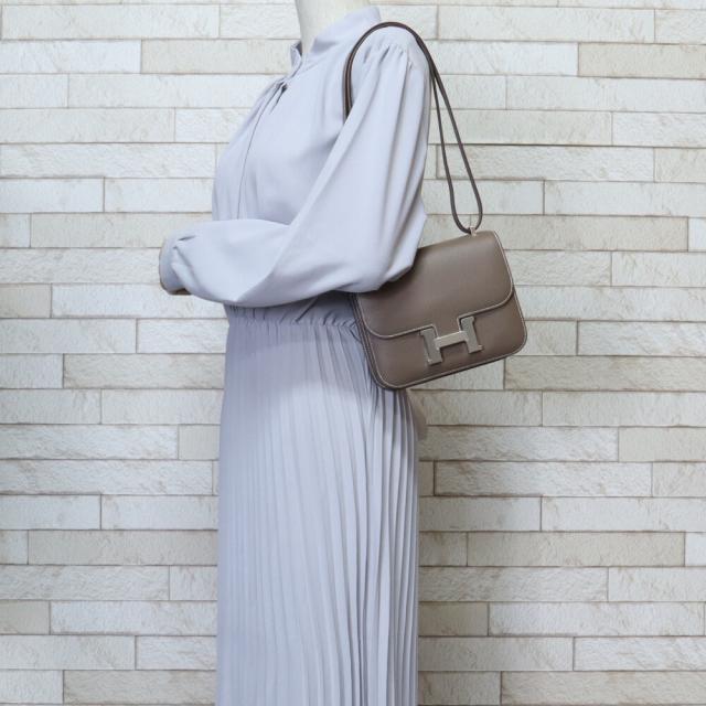 エルメス コンスタンスミニ18 ショルダーバッグ ヴォーエプソン ベージュ レディース HERMES  中古  R&amp;K再利用第一人者