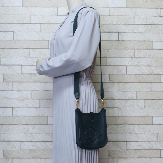 エルメス エブリンTPM ショルダーバッグ トリヨンクレマンス グリーン レディース HERMES  中古  R&Kリサイクルキング エルメス エブリンTPM ショルダーバッグ トリヨンクレマンス グリーン