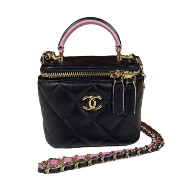 シャネル スモールバニティケース マトラッセ ショルダーバッグ ラムスキン AP2198 ブラック レディース CHANEL  中古 R&Kリサイクルキング