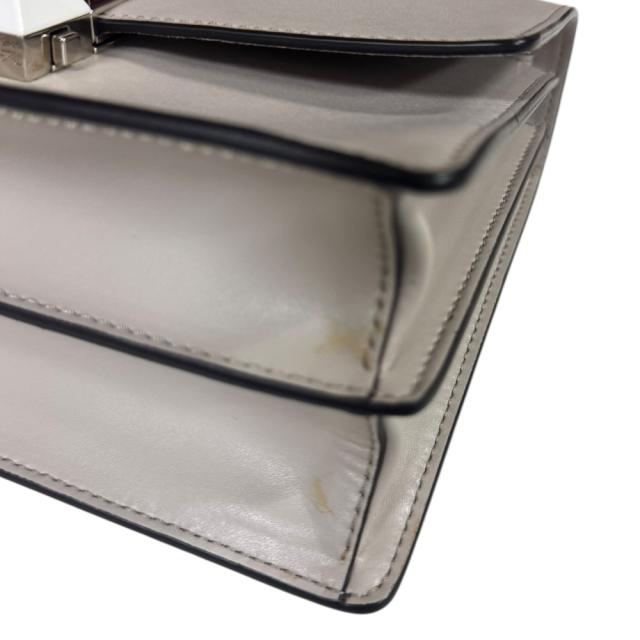 フェンディ キャナイスモール ショルダーバッグ レザー 8M0381