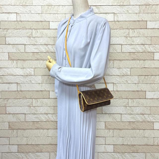 ルイヴィトン ポシェットツインGM モノグラム ウエストバッグ モノグラムキャンバス M51852 ブラウン レディース LOUIS VUITTON 中古 R&Kリサイクルキング_1