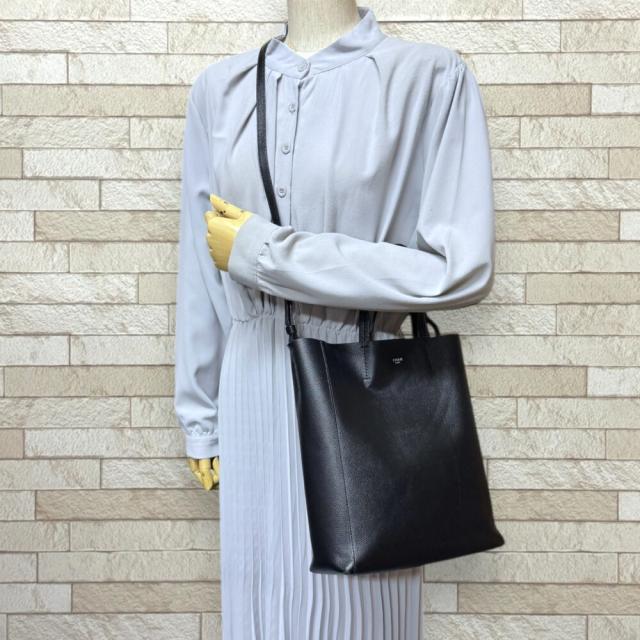 セリーヌ バーティカルカバ スモール ショルダーバッグ レザー 189813