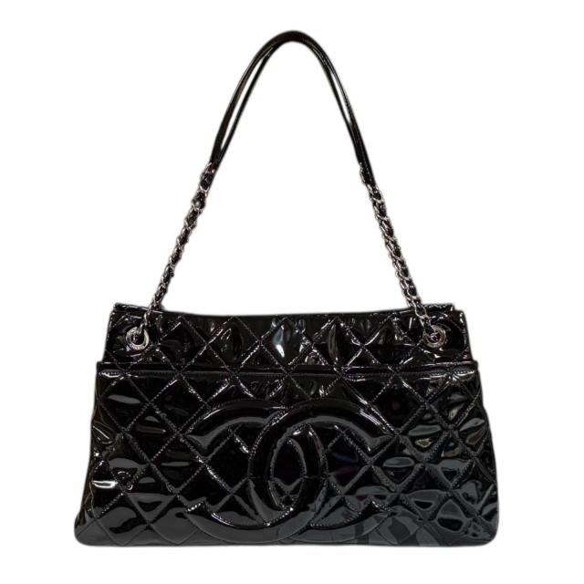 シャネル マトラッセ ショルダーバッグ パテントレザー ブラック レディース CHANEL  中古 R&Kリサイクルキング