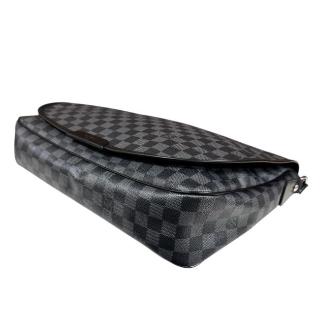 ルイヴィトン ダニエルGM ダミエグラフィット ショルダーバッグ ダミエグラフィットキャンバス N58033 ブラック メンズ LOUIS VUITTON 中古 R&Kリサイクルキング_4
