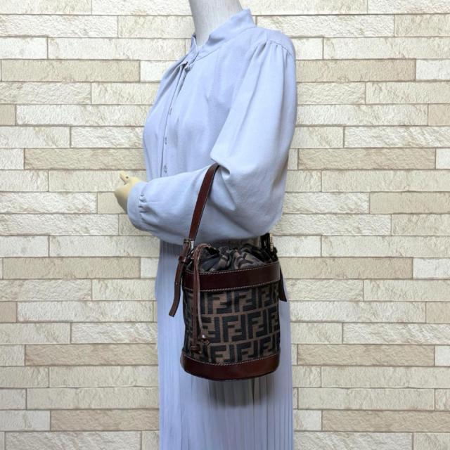 フェンディ バケットバッグ ズッカ ハンドバッグ キャンバス 2354-16325-008 ブラウン レディース FENDI  中古 R&amp;Kリサイクルキング_1