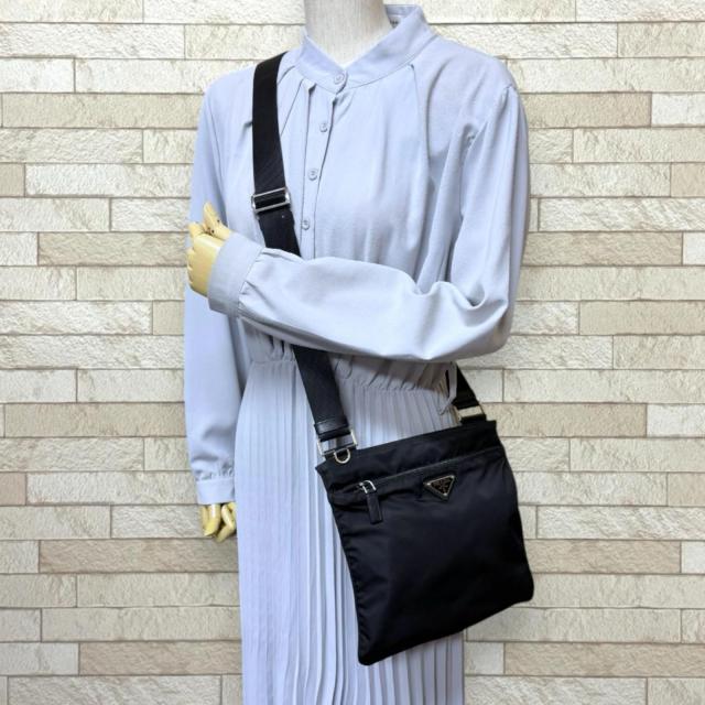 プラダ ショルダーバッグ ナイロン ブラック レディース PRADA 中古 R&Kリサイクルキング_1