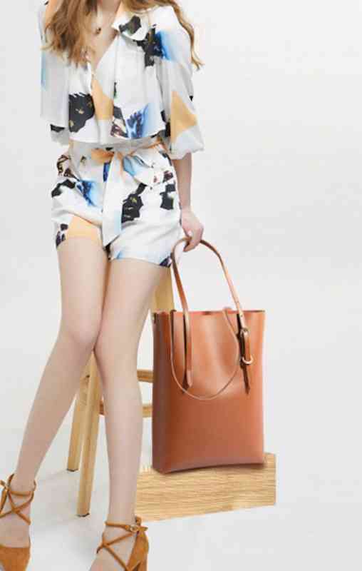 トートバッグ レディース 縦型 ミニトート 本革 軽量 通勤 春 レザー革 かばん キャンバス 肩掛け A4 ビジネス レザー 小さめ 黒 本革 革 大きめ 布 バッグ 秋 ブランド 冬 夏 ショルダーバッグ ゴルフ ナイロン 2WAY おしゃれ ファスナー ランキング ブランド bag-1046の通販は