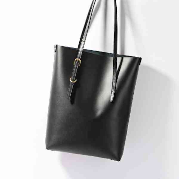 トートバッグ レディース 縦型 ミニトート 本革 軽量 通勤 春 レザー革 かばん キャンバス 肩掛け A4 ビジネス レザー 小さめ 黒 本革 革 大きめ 布 バッグ 秋 ブランド 冬 夏 ショルダーバッグ ゴルフ ナイロン 2WAY おしゃれ ファスナー ランキング ブランド bag-1046の通販は