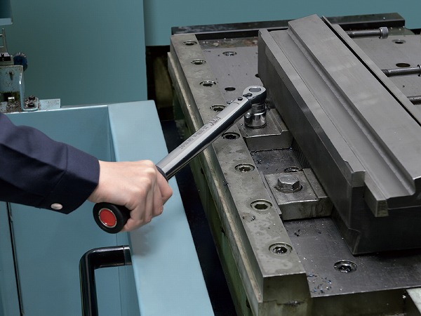 KTC 京都機械工具 差込角9.5SQ プレロック型トルクレンチ GW025