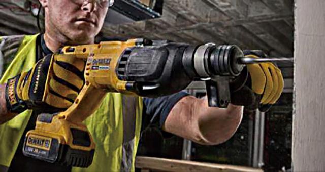 DEWALT デウォルト 18Vコードレスシリーズ XR Li-lon ブラシレス SDS+ハンマードリル 本体のみ TSTAKキットボックス サイドハンドル 深さゲージ付 DCH133NT-XJ(代引不可)【送料無料】_1