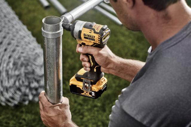 DEWALT デウォルト 18Vコードレスシリーズ XR Li-lon コンパクトヘッドブラシレス インパクトレンチ 5.0Ahバッテリー×2個 充電器 TSTAKキットボックス付 DCF911P2T-JP(代引不可)【送料無料】_4