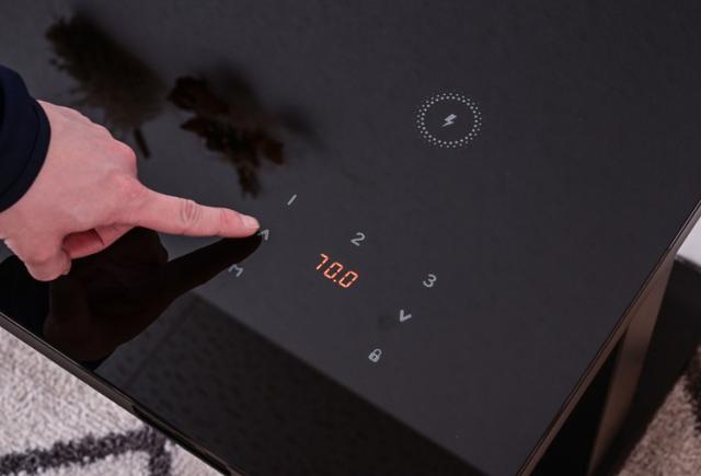 電動昇降デスク 幅114cm 引き出し1杯 USB3口付き ワイヤレスチャージャー 高さ3段階調整 高さ3段階調整可能 障害物感知機能 テレワーク 勉強机 学習机(代引不可)【送料無料】_6