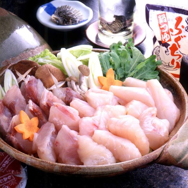 玄海産ふぐちり鍋 食品 ギフト プレゼント 贈答 熨斗 のし 贈り物 記念日 お祝い 冠婚葬祭 内祝 御祝 御見舞 快気祝 御仏前 志 お供 御歳暮 御中元(代引不可)【送料無料】の通販は 5,040円