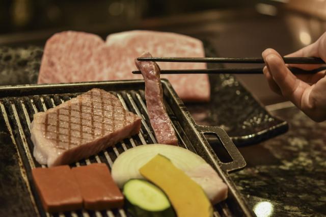 お中元 滋賀 松喜屋 近江牛あみ焼 差し上げ物 産直 ご当地食い道楽 熨斗 差し上げ物 のし相応う 差し上げ物 生まれ落ちる日