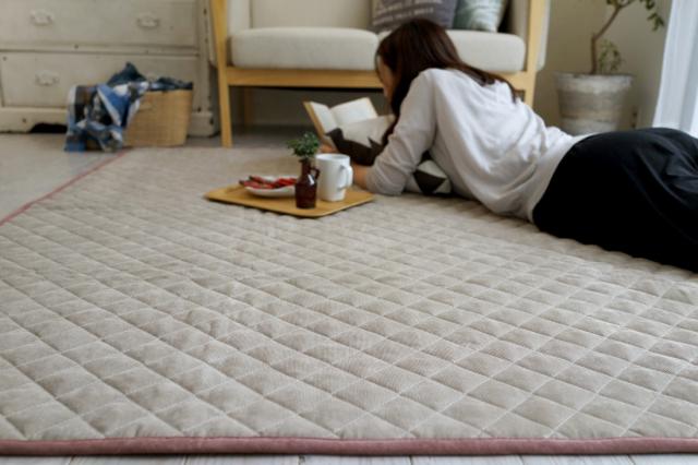 コーデュロイキルト ミーワ 185X240 BE ラグマット 秋 冬 西海岸 マット カーペット ホットカーペット 国産 (代引不可)【送料無料】の通販は 9,157円